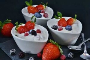 berries and yogurt