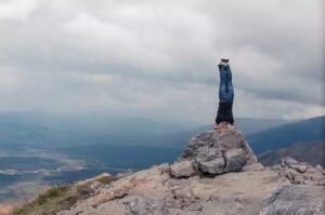 yoga asana sirsasana